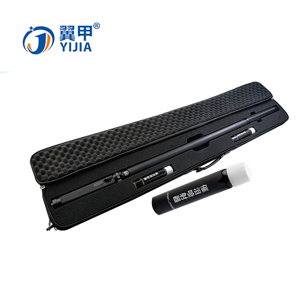 多功能?chē)婌F式防暴警棍